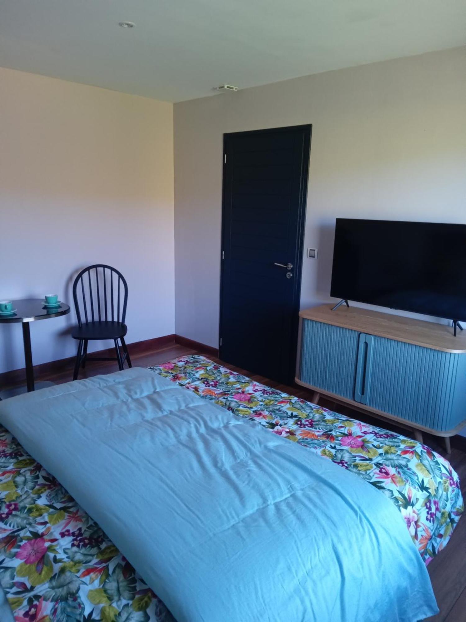Les Balcons Du Cap Bed & Breakfast Ескал Екстериор снимка