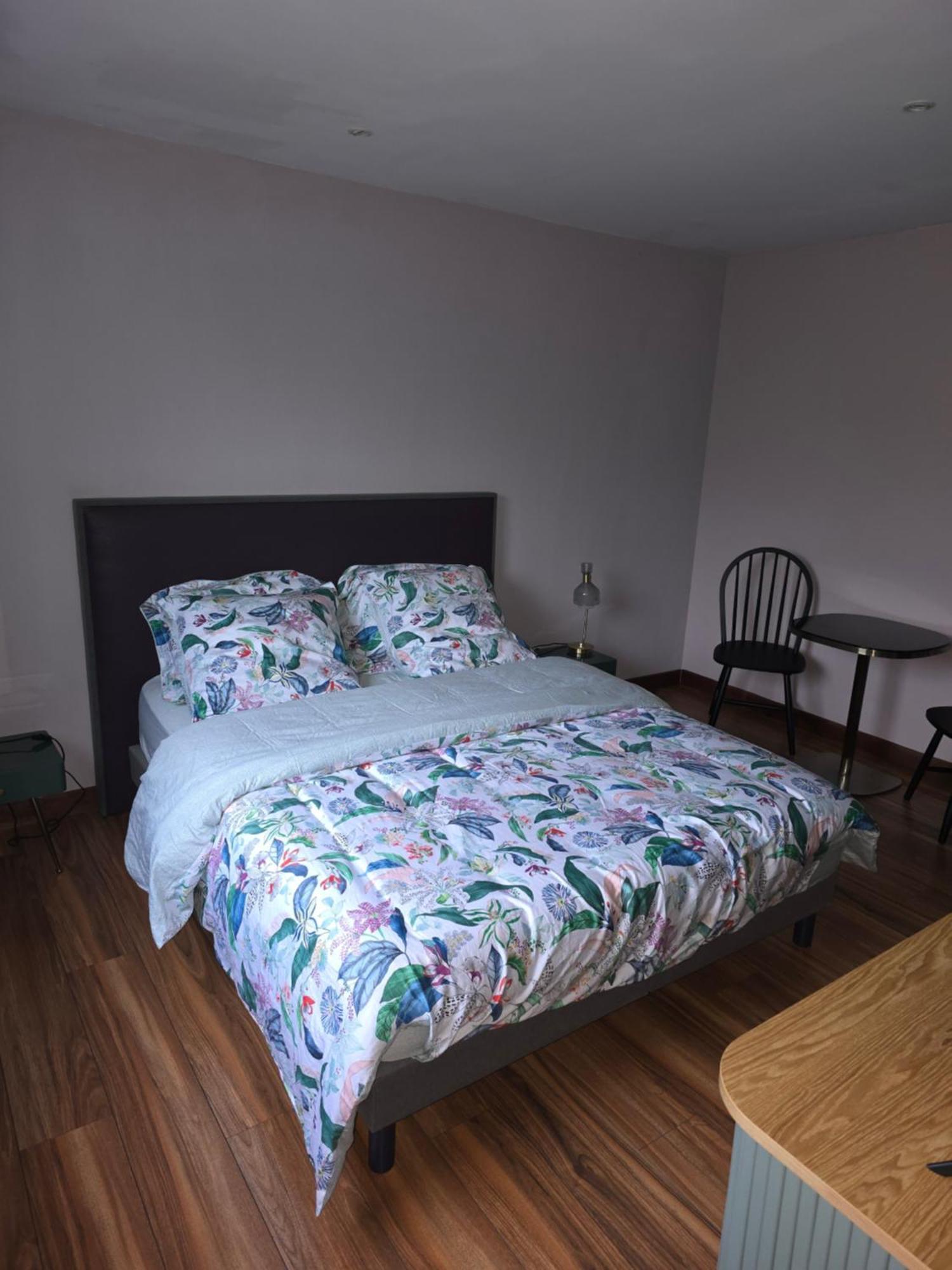 Les Balcons Du Cap Bed & Breakfast Ескал Екстериор снимка