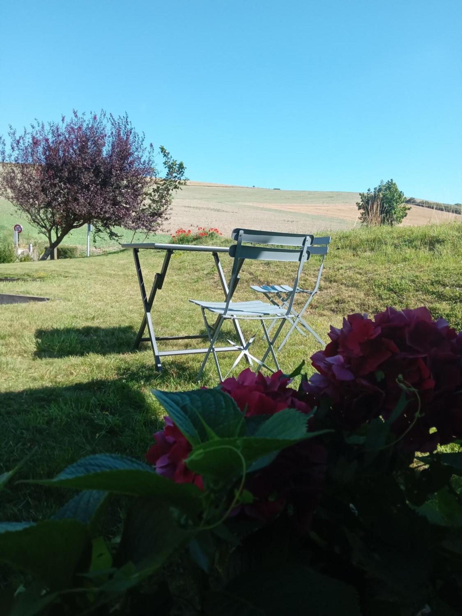 Les Balcons Du Cap Bed & Breakfast Ескал Екстериор снимка